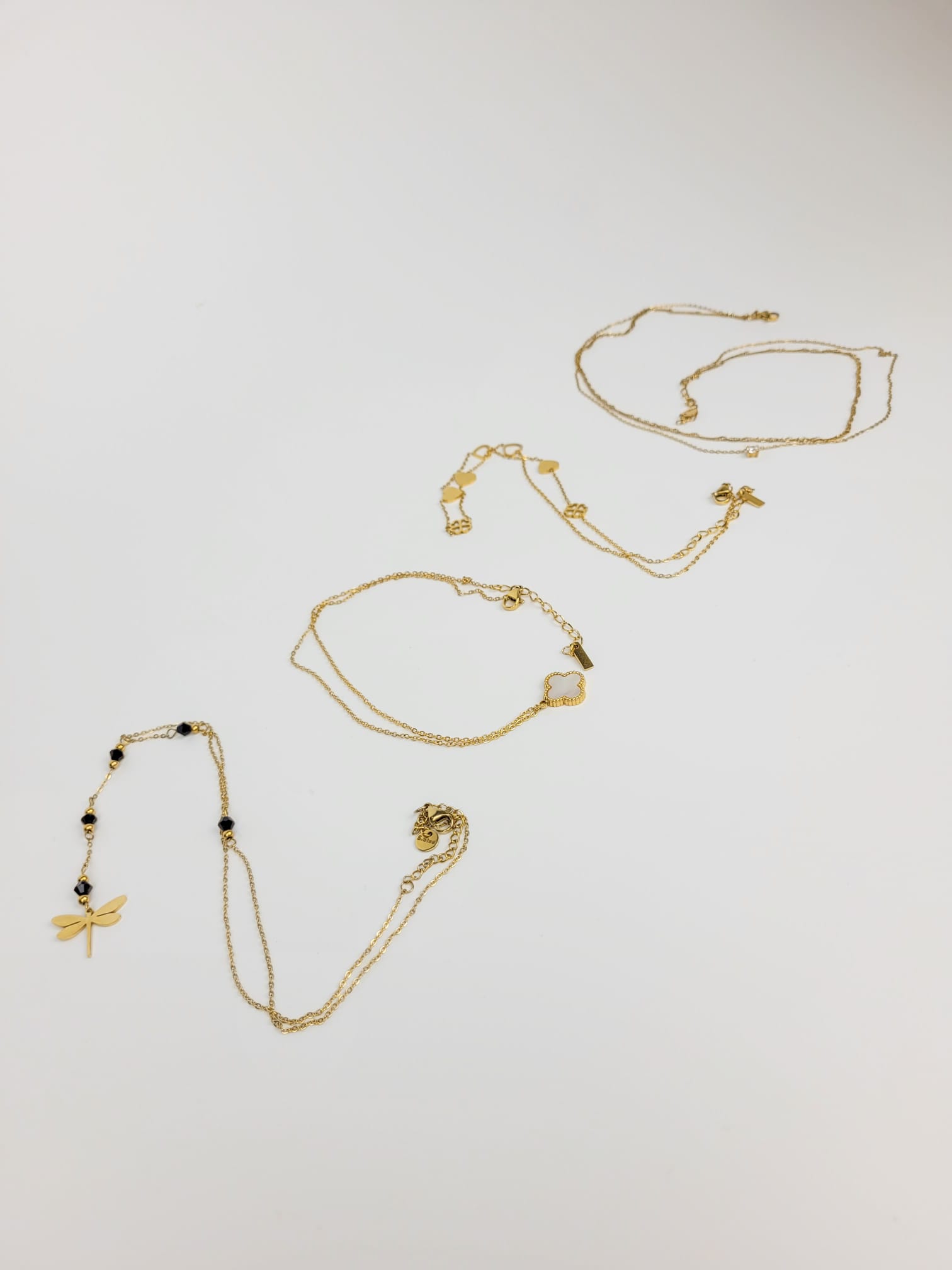 Trendy w biżuterii na 2026 rok – co zostanie z nami na dłużej?