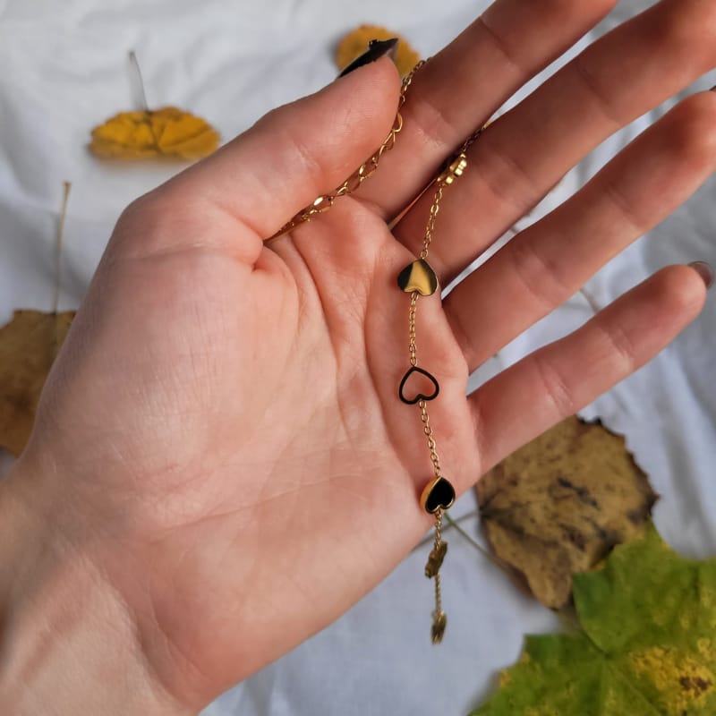 Jak łączyć biżuterię z jesiennymi stylizacjami?