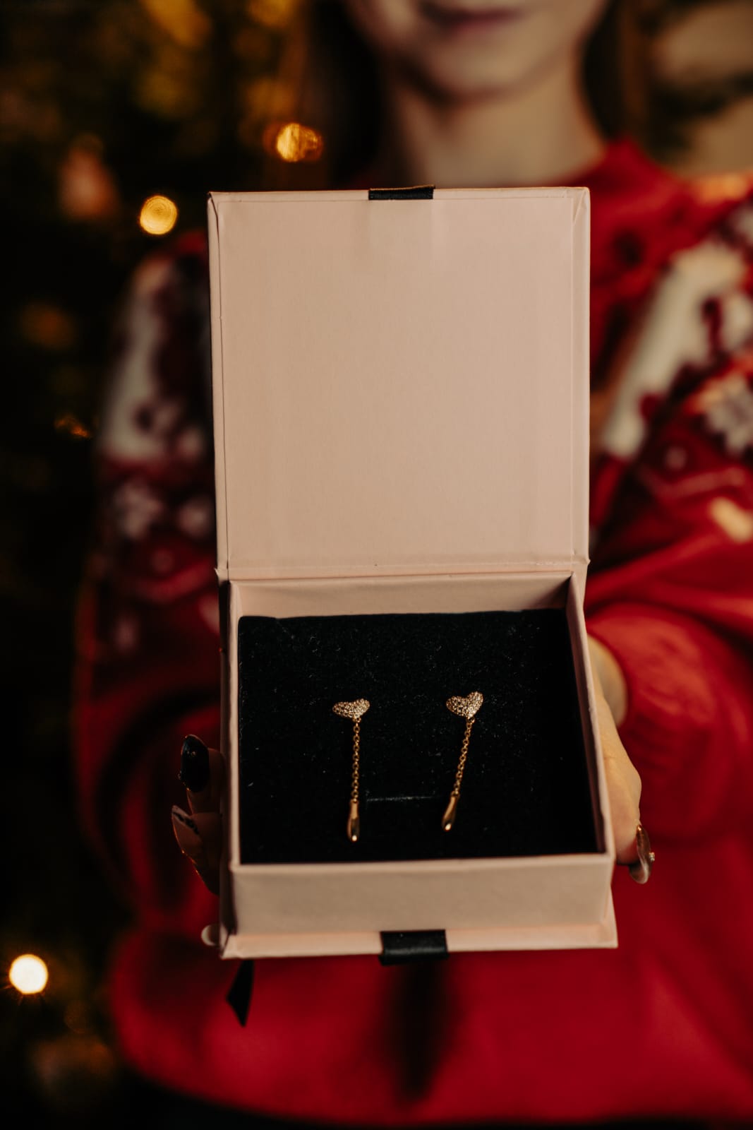 5 prostych kroków, które pomogą Ci wybrać biżuterię na świąteczny prezent